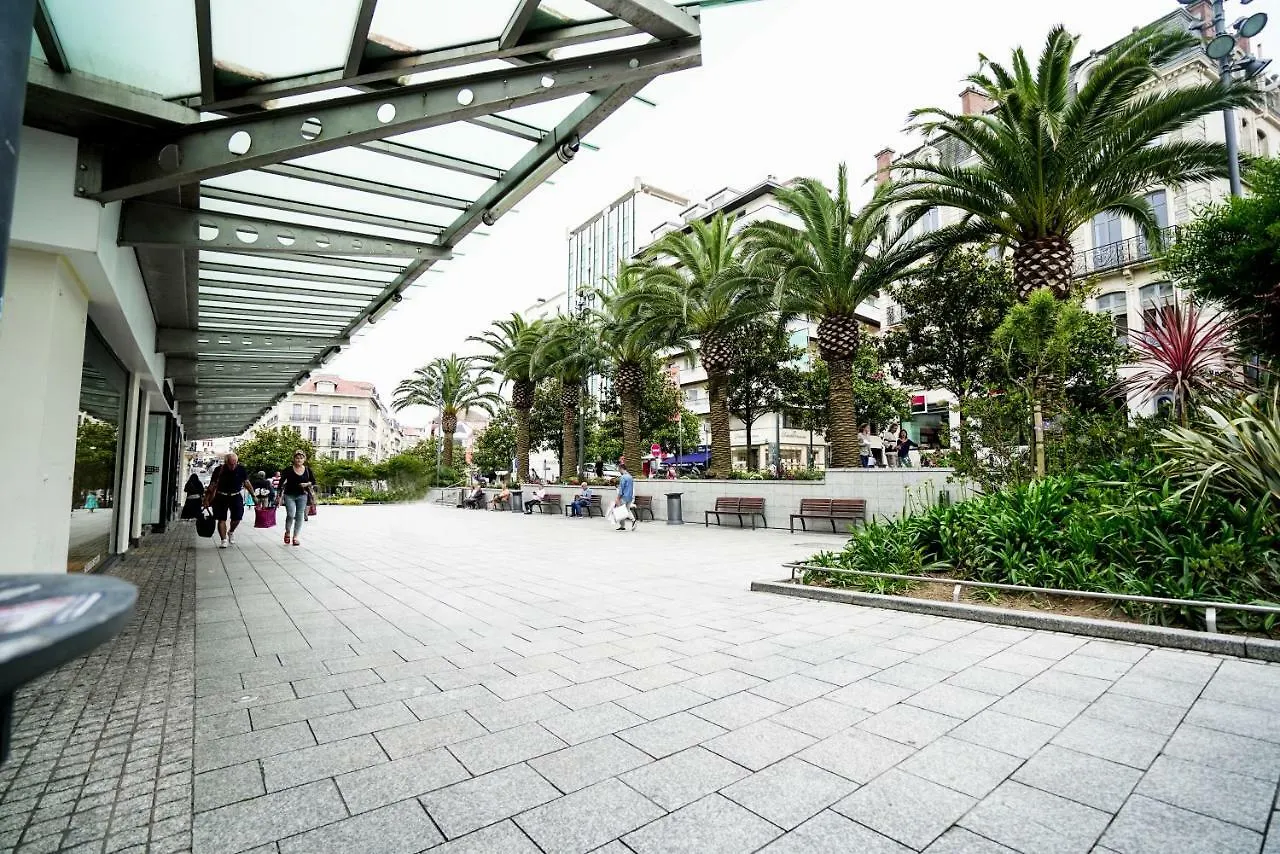 Bellevue 766 Biarritz Apartment 0*,  France